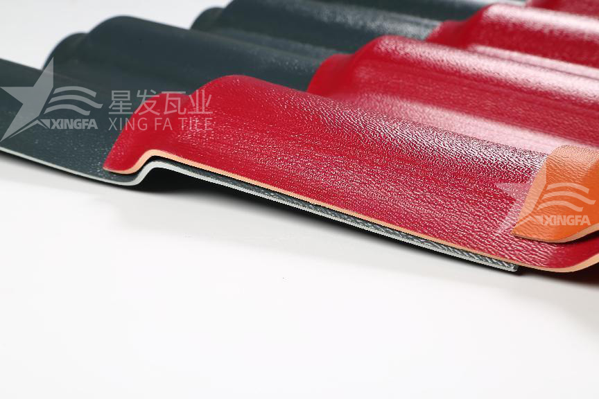 合成樹脂瓦的四層材質(zhì)揭秘：讓你徹底了解屋頂?shù)谋Ｗo體系！