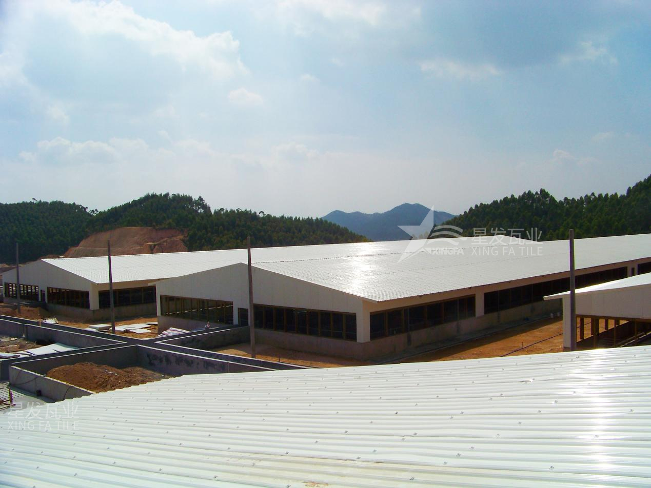 合成樹脂瓦施工安裝用什么材料搭建架子，鋼結(jié)構(gòu)搭建樹脂瓦