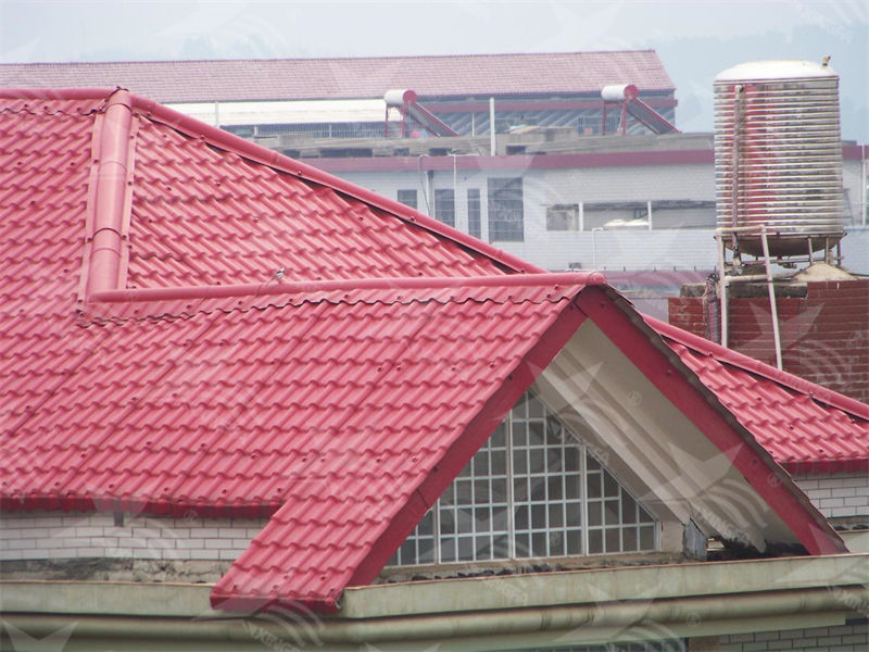 鄉(xiāng)村別墅的屋面新選擇——樹脂瓦，美觀實用的典范！